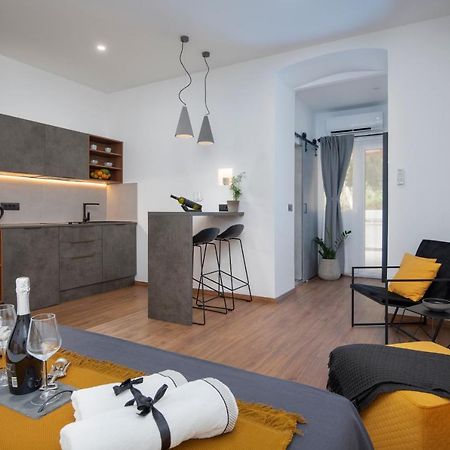 Deluxe Rooms And Apartments Korzo Pula Zewnętrze zdjęcie