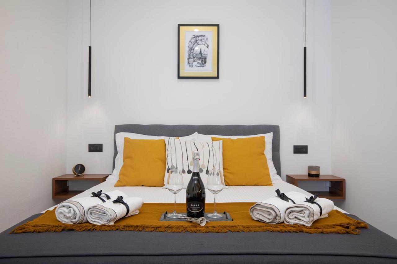 Deluxe Rooms And Apartments Korzo Pula Zewnętrze zdjęcie