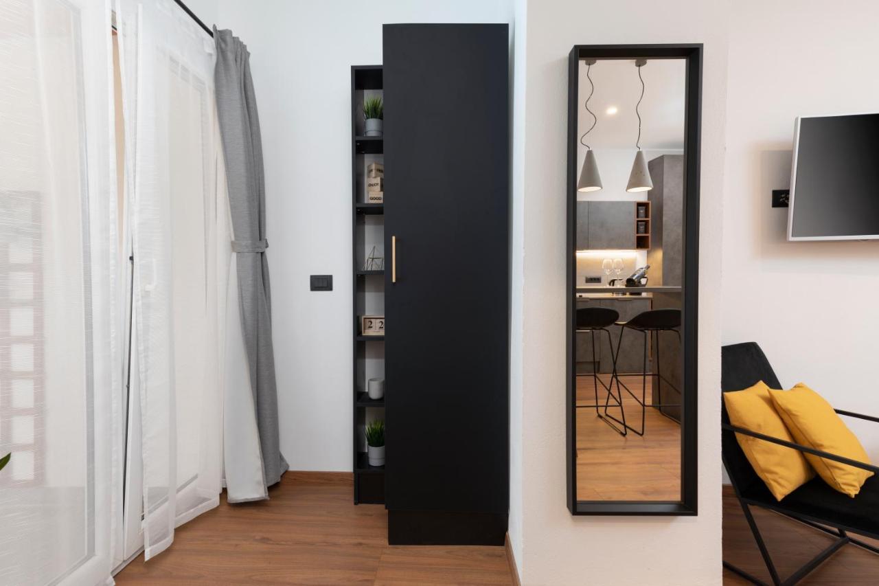 Deluxe Rooms And Apartments Korzo Pula Zewnętrze zdjęcie