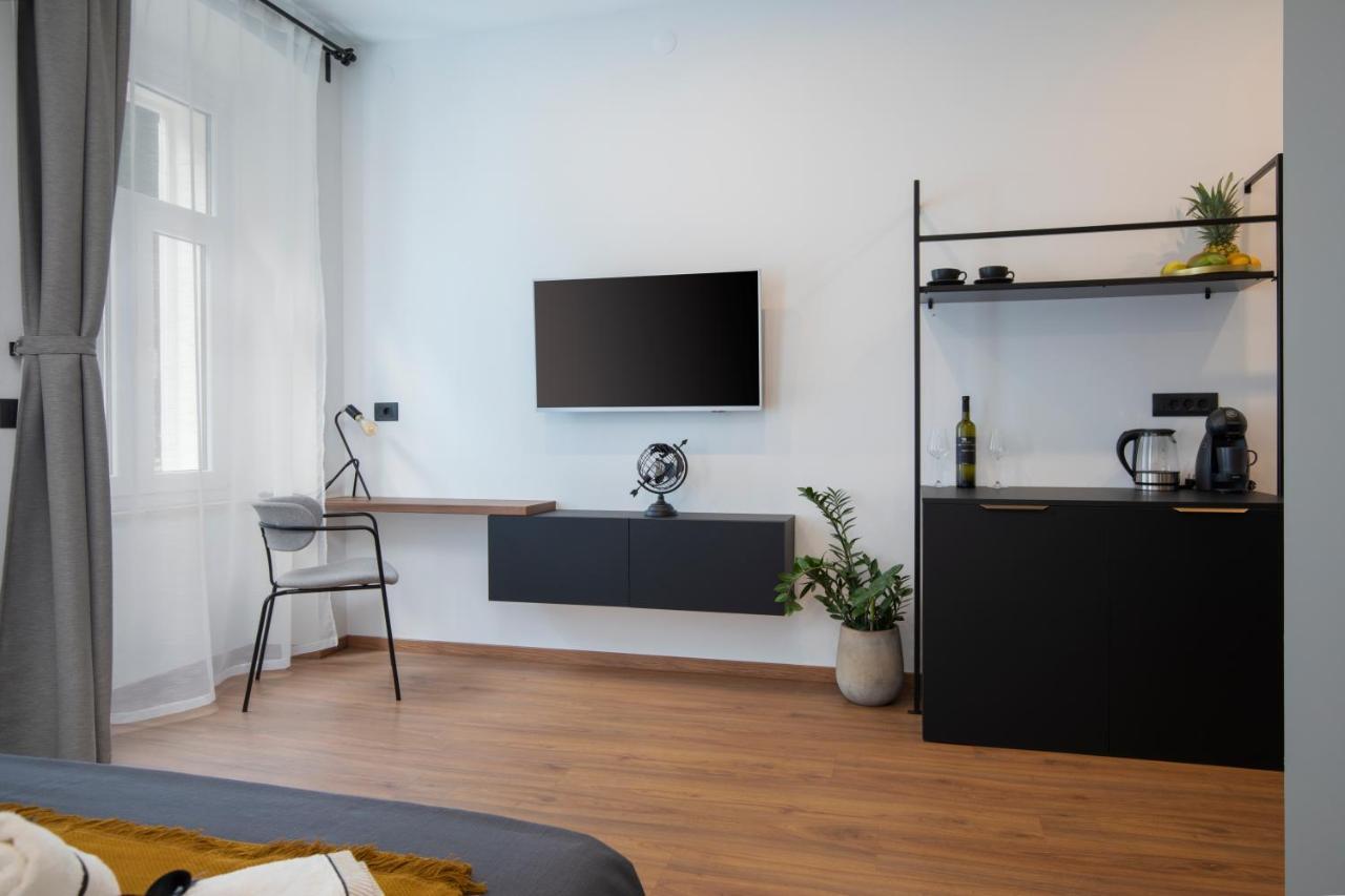 Deluxe Rooms And Apartments Korzo Pula Zewnętrze zdjęcie